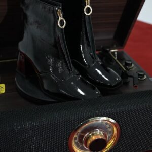 SEASIDE WOMAN BOTAS NEGRAS PATENTE