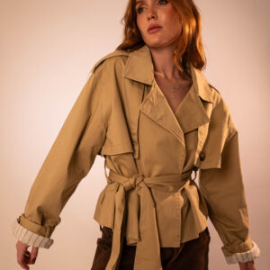 CHAQUETA BEIGE TIROS HOMBROS