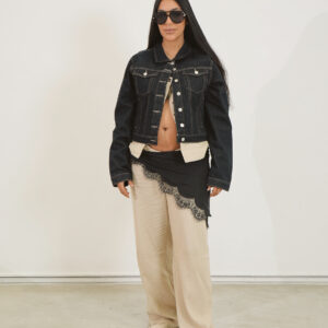 SET SEMI LINO LATTE Y CHAQUETA DENIM BLACK
